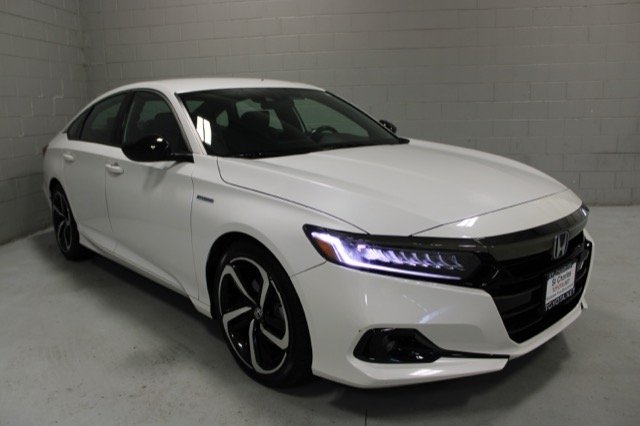 Used 2022 White Honda Sport image 1