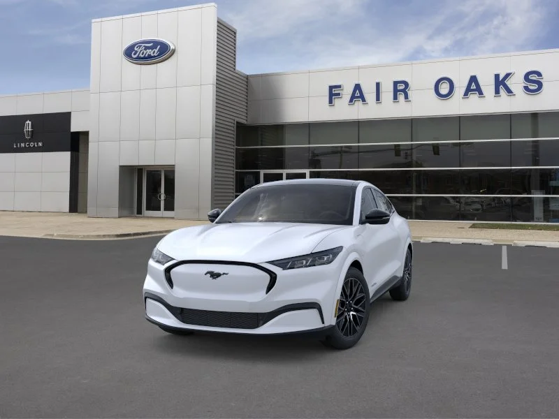 New 2026 Star White Metallic Tri-coat Ford Premium image 2