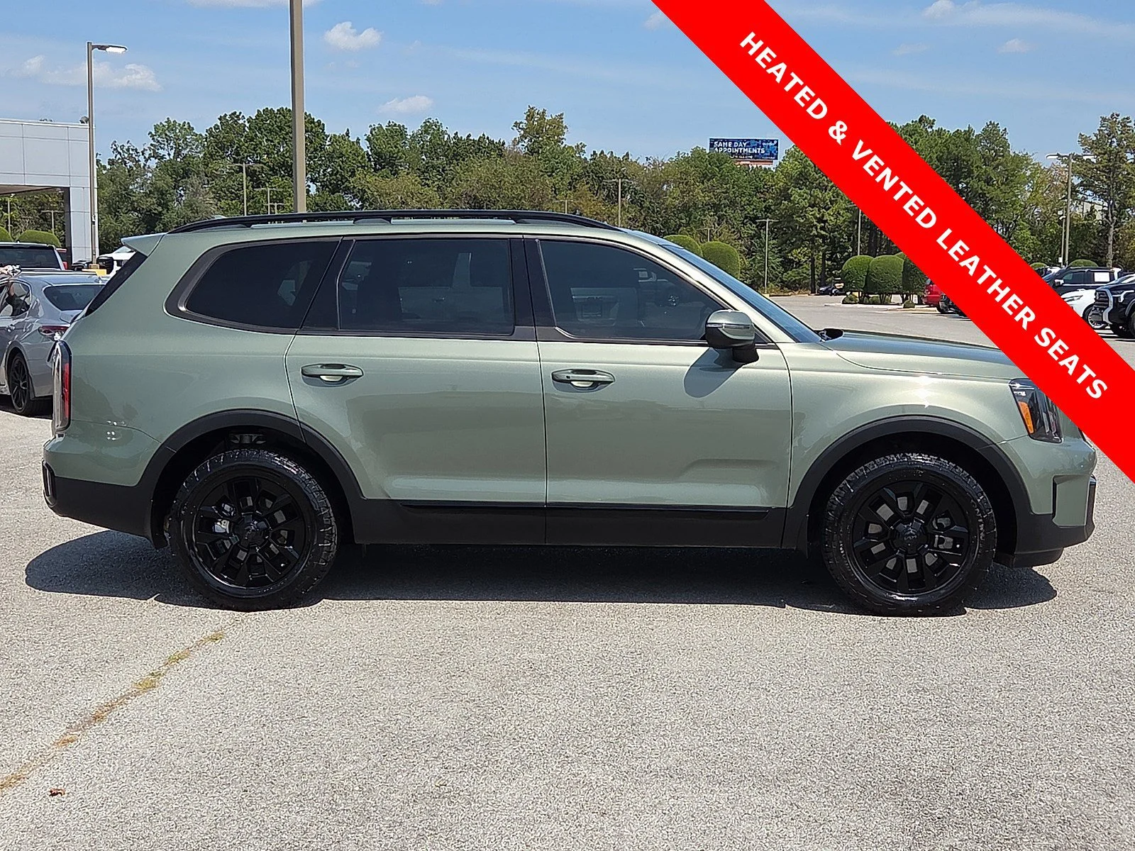 Used 2025 Jungle Green Kia EX X-Pro image 6