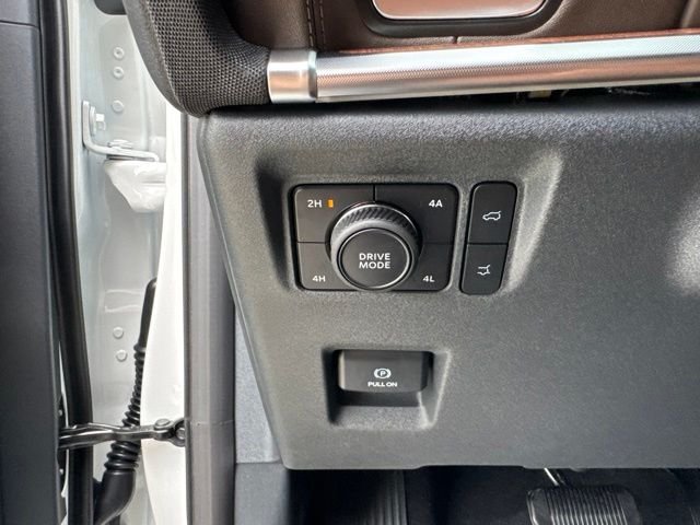 New 2027 White Ford King Ranch image 19