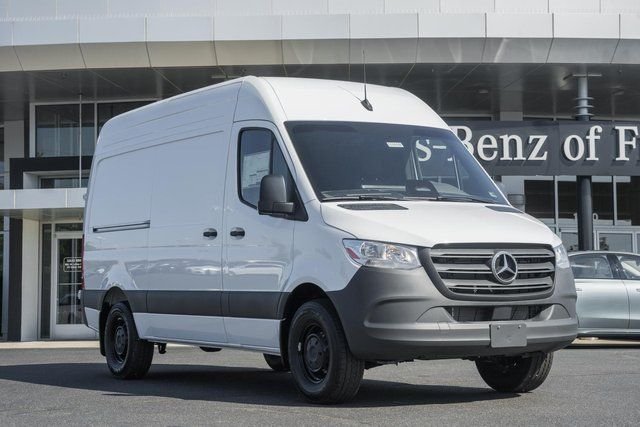 2025 Mercedes-Benz Sprinter 2500 144 WB HO's photo