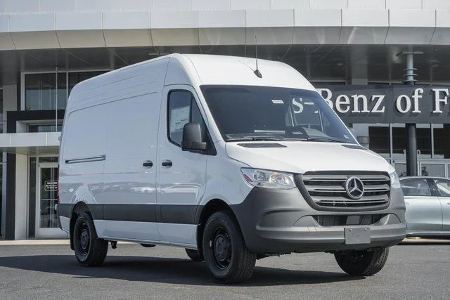 2025 Mercedes-Benz Sprinter 2500 144 WB HO's photo