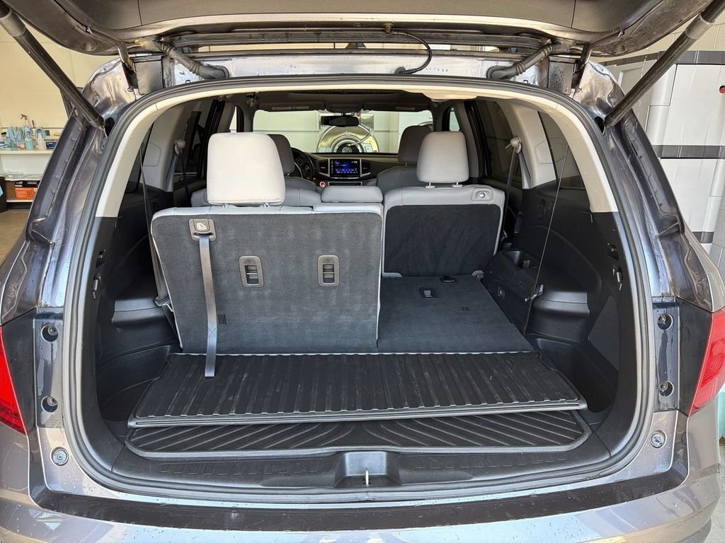 Used 2018  Honda EX-L image 23