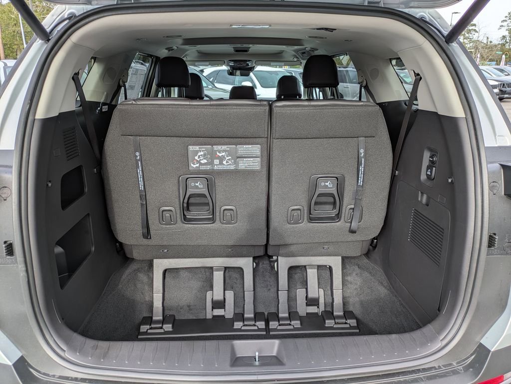New 2026 Ivory Silver Kia SX image 12
