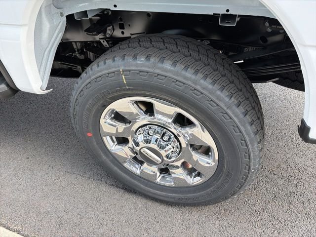 New 2026 Oxford White Ford F-350® Lariat® image 6