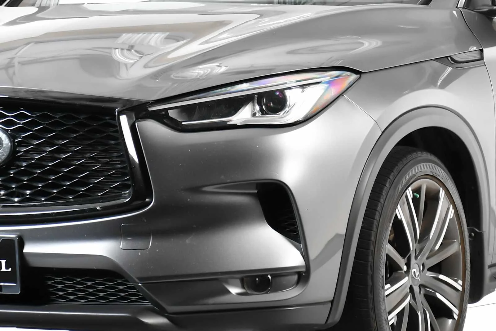 Used 2022 Graphite Shadow INFINITI LUXE image 9