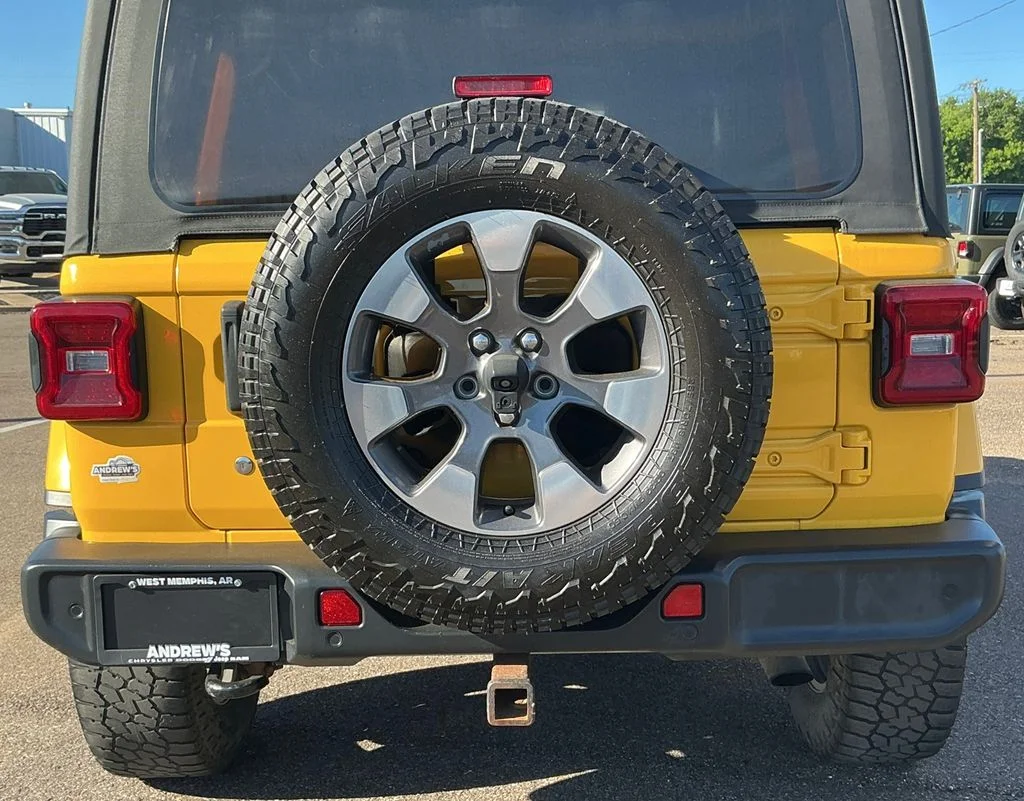 Used 2018 Yellow Jeep Unlimited Sahara image 12
