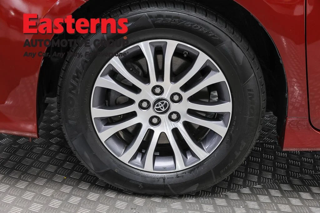 Used 2019 Red Toyota XLE image 34
