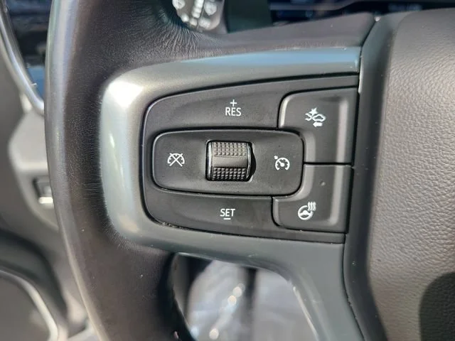 Used 2023 SUMMIT WHITE Chevrolet LT image 25