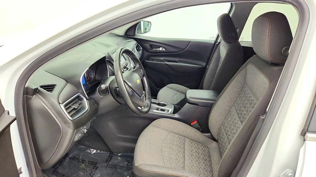 Used 2024 Summit White Chevrolet FWD 4dr LT w/1LT image 13
