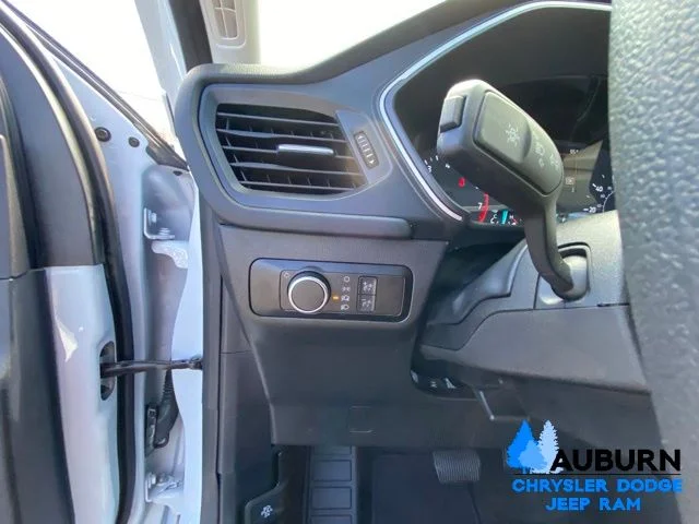 Used 2022 White Ford SE image 29