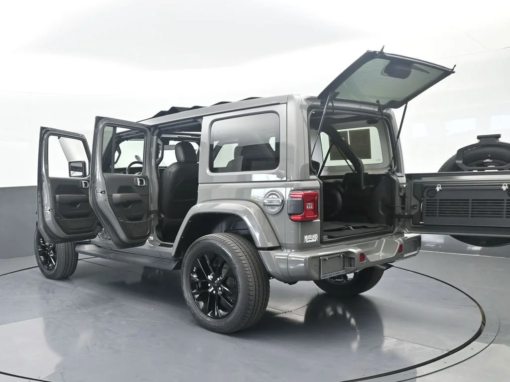 Used 2022 Sting-Gray Clearcoat Jeep Unlimited Sahara High Altitude image 80
