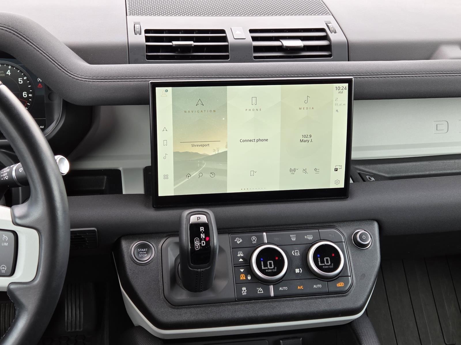 Used 2022 Eiger Grey Metallic Land Rover X-Dynamic SE image 19
