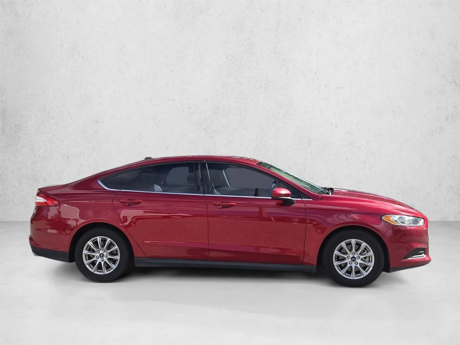 Used 2016 Ruby Red Metallic Tinted Clearcoat Ford S image 4