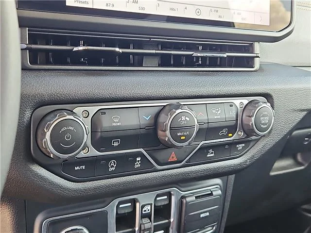 Used 2024 Blue Jeep Sport S 4x4 image 17
