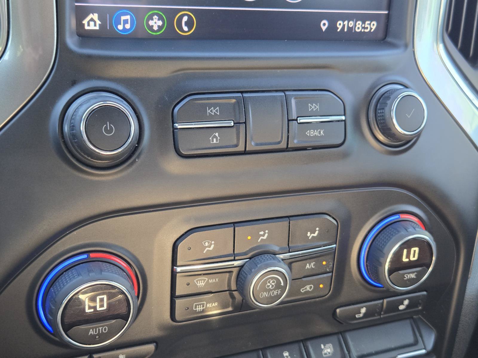 Used 2019 SUMMIT WHITE Chevrolet RST image 28