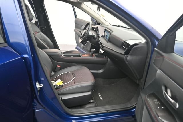 Used 2026 Blue Nissan SR image 17