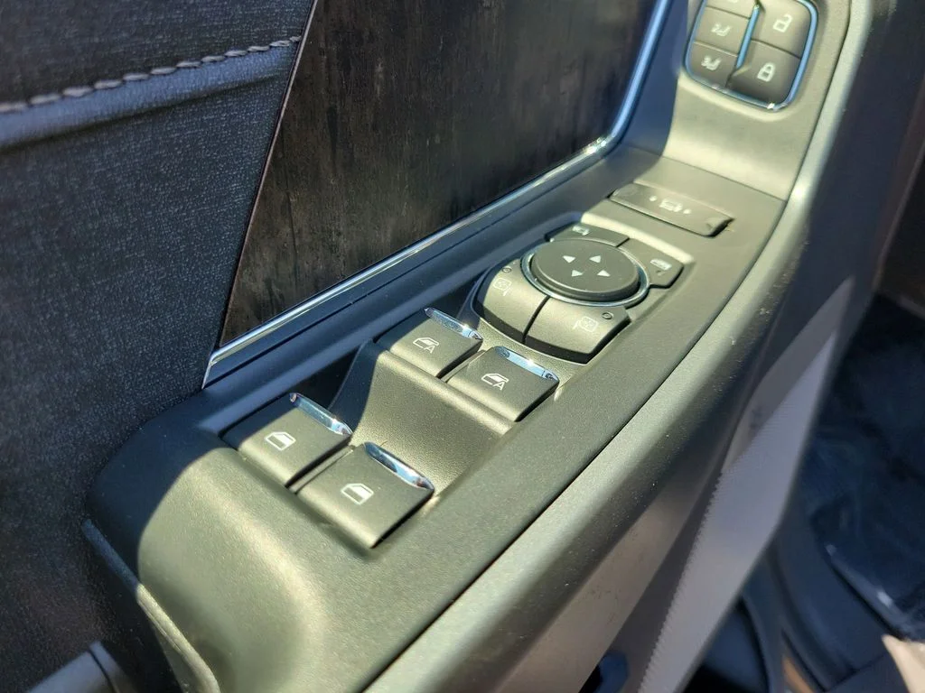 New 2026 Carbonized Gray Metallic Ford F-250® Lariat® image 15