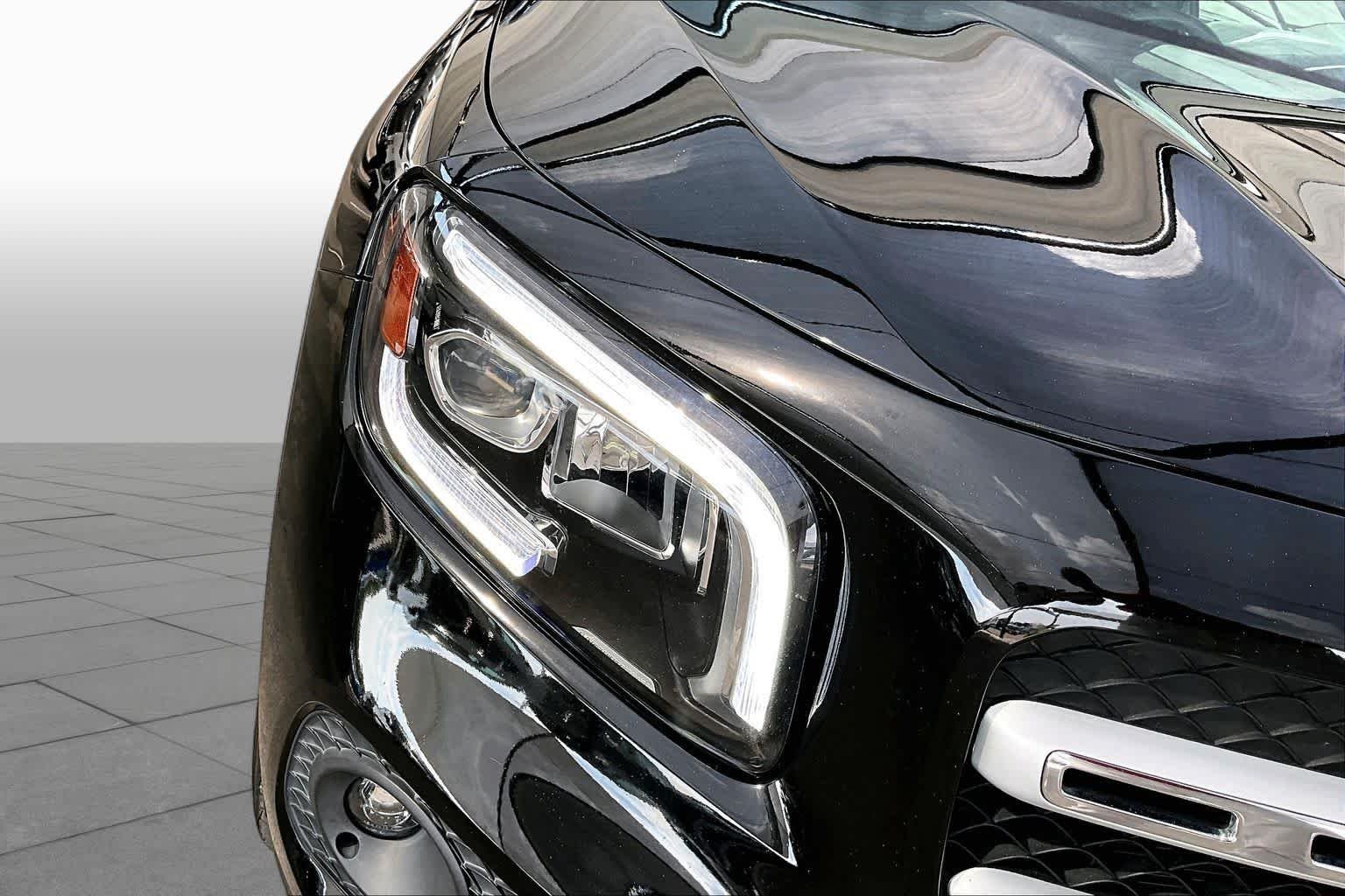 Used 2021 Night Black Mercedes-Benz GLB 250 image 28