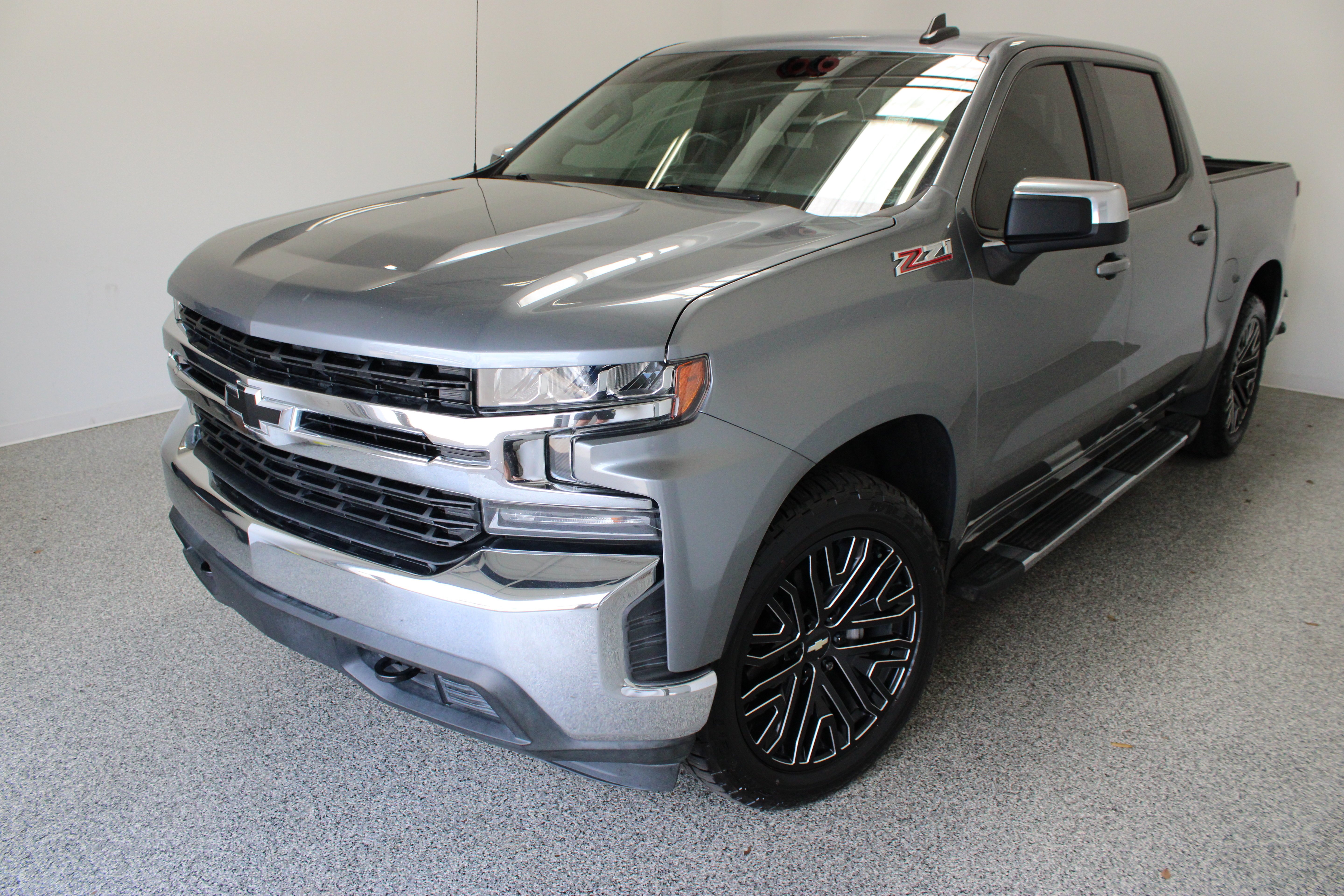 Used 2019 Satin Steel Metallic Chevrolet LT 5.3L image 2