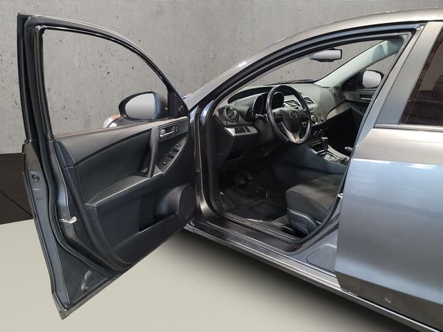 Used 2013 Graphite Mica Mazda i Touring image 34