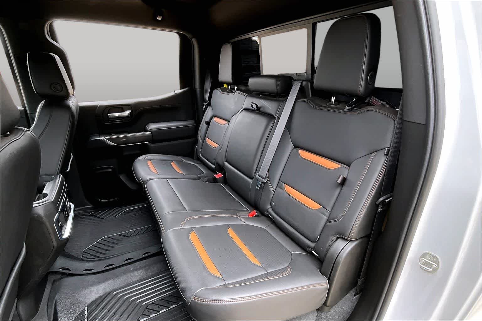 Used 2021 Summit White GMC AT4 image 18