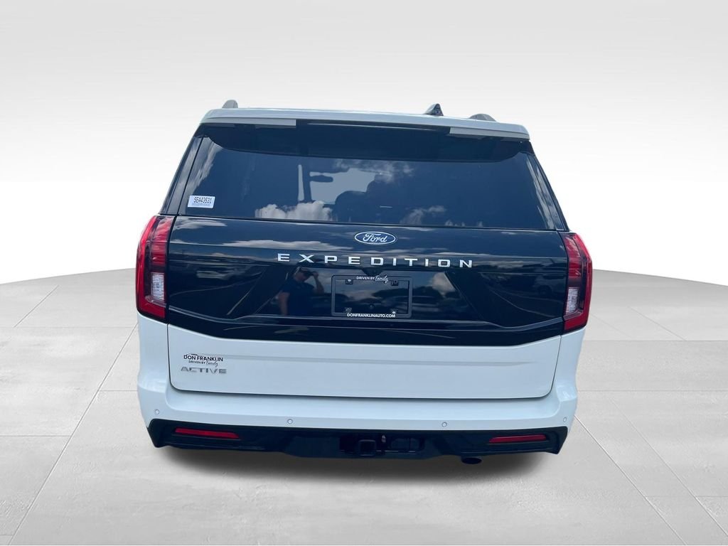 Used 2025 White Ford Active image 4