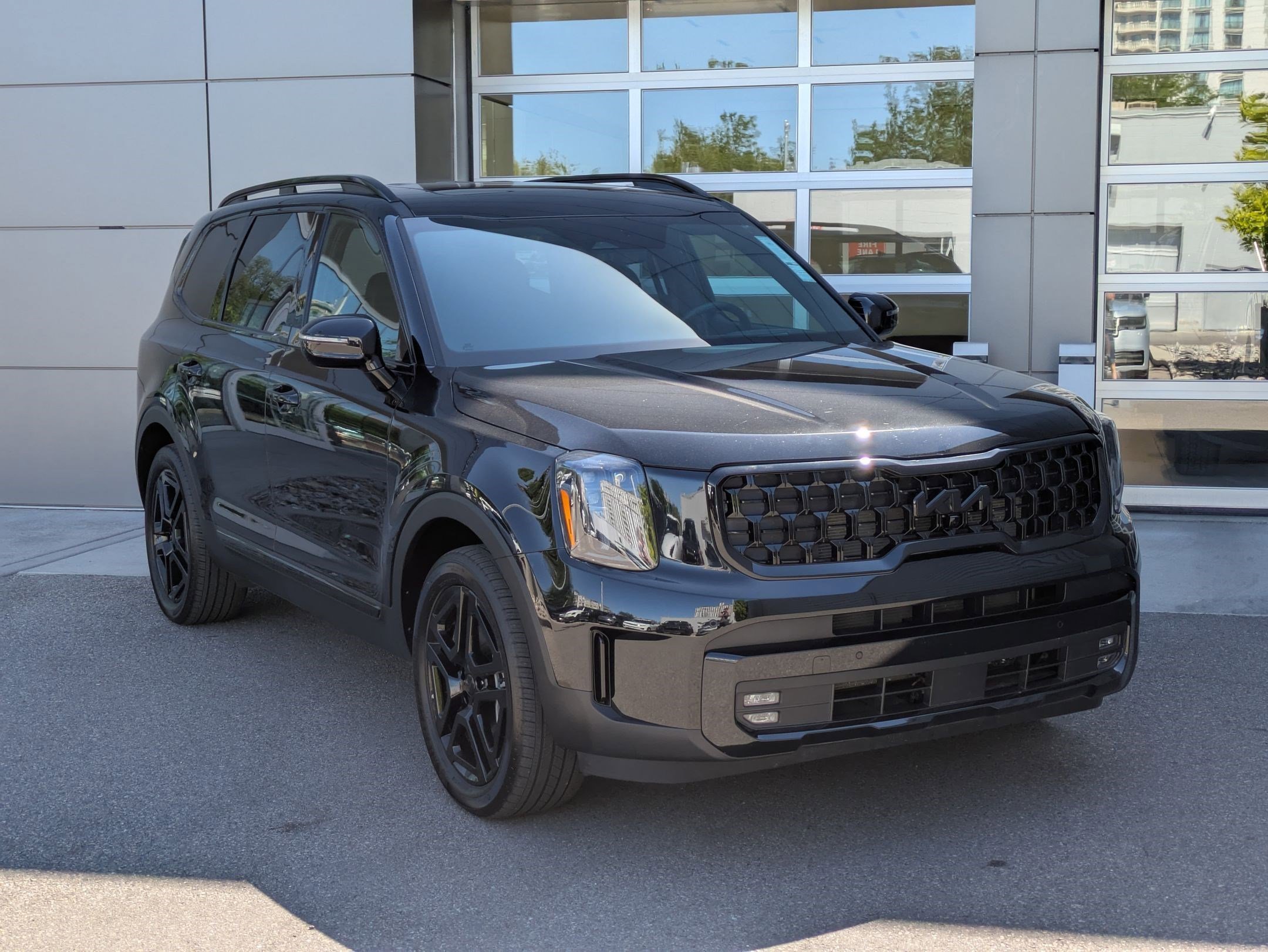 Used 2025 Ebony Black Kia SX-Prestige X-Line image 3
