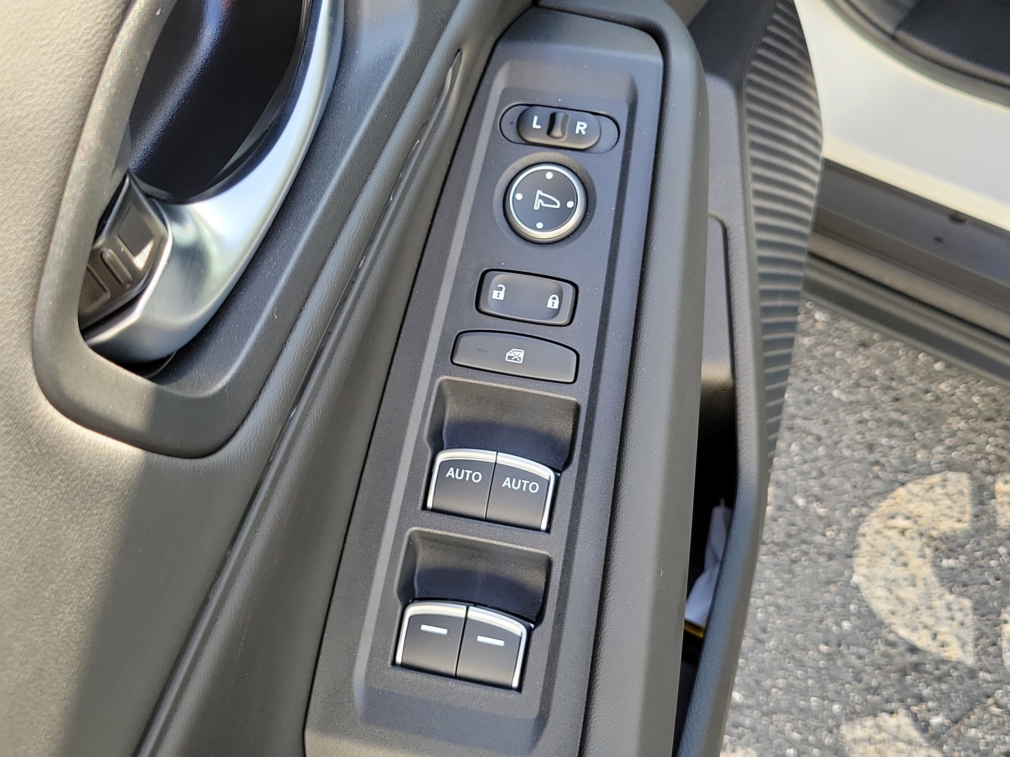 2025 Honda Accord SE - Photo 52