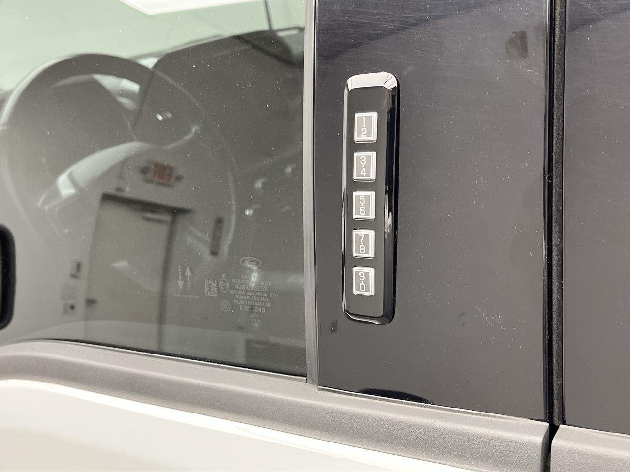 Used 2023 Avalanche Gray Ford XLT image 8