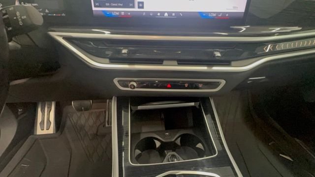 Used 2024 Gray BMW xDrive40i image 23
