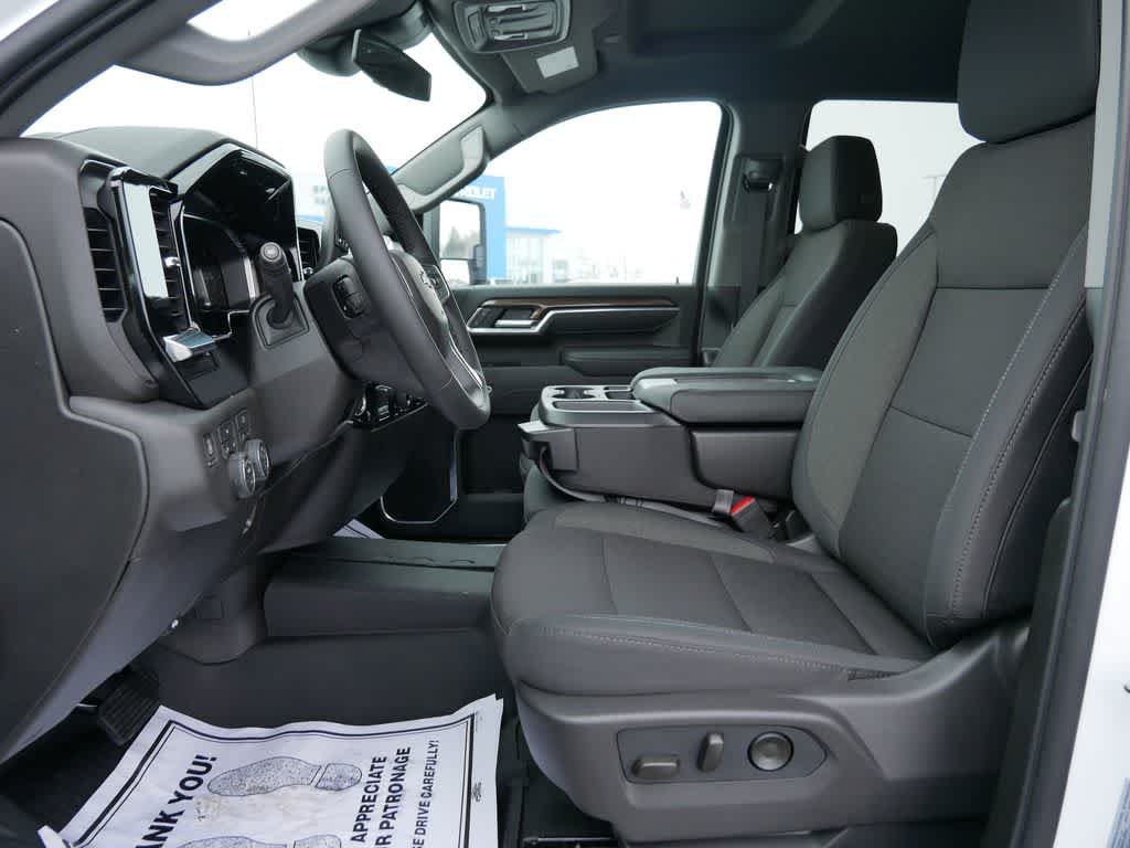 2026 Chevrolet Silverado 3500 HD LT - Photo 14