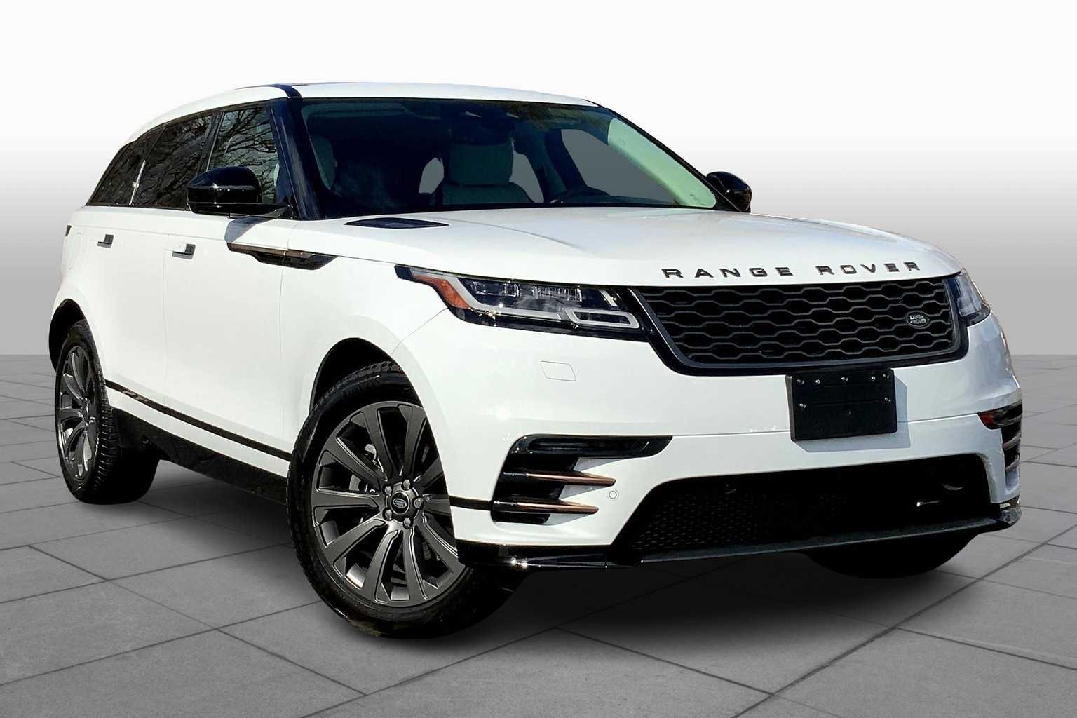 Used 2022 Fuji White Land Rover R-Dynamic S image 3