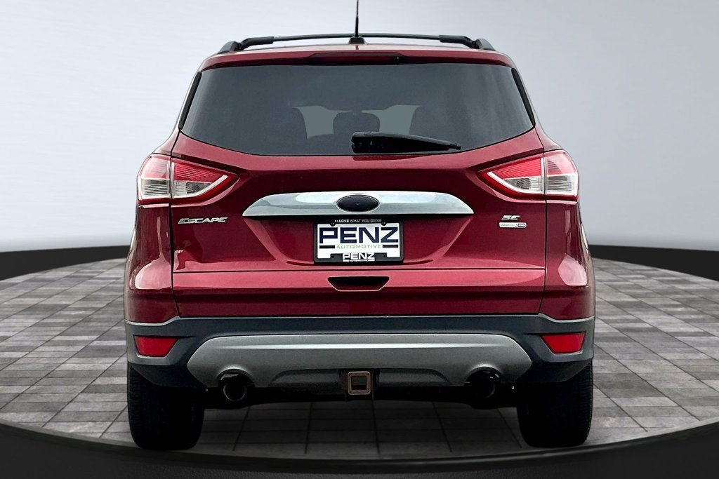 Used 2013 Red Ford SE image 5