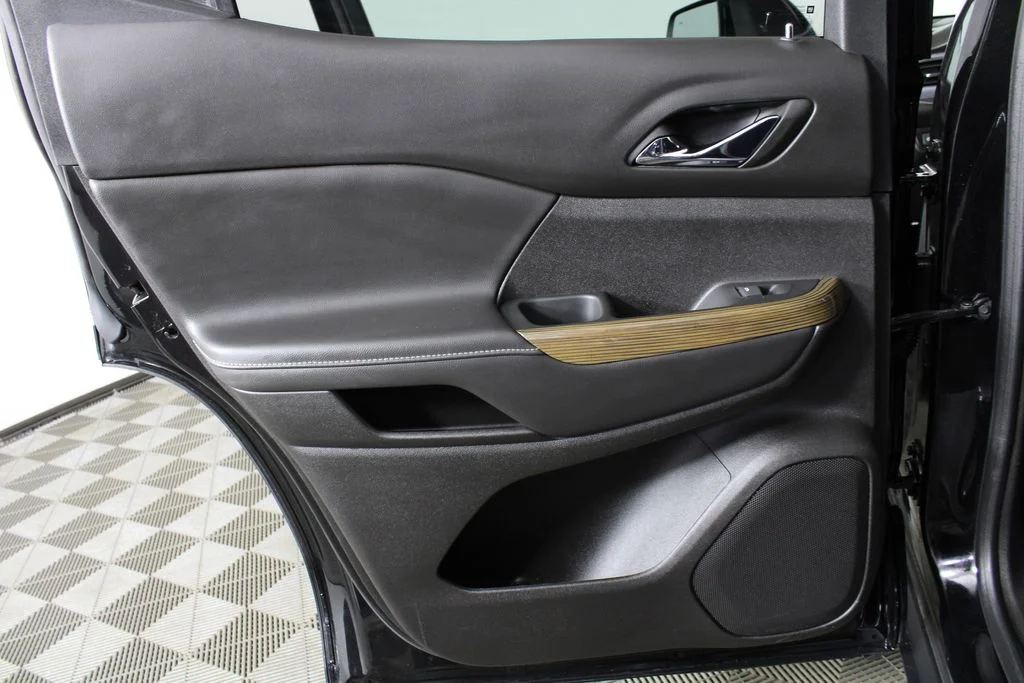 Used 2023 Black GMC SLE image 13