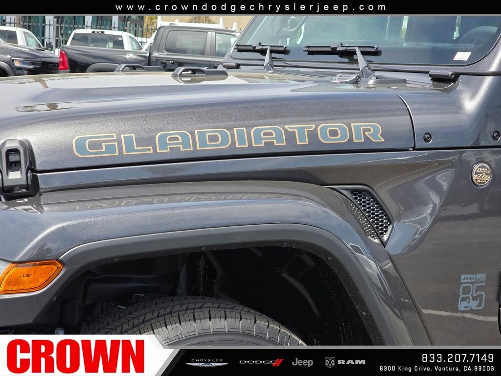 New 2026 Granite Crystal Metallic Clearcoat Jeep 85th Anniversary Edition image 10