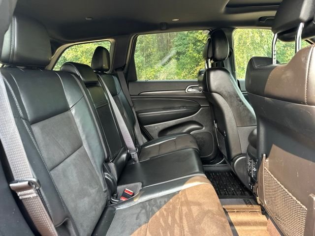 Used 2021 Granite Crystal Metallic Clearcoat Jeep Laredo X image 17