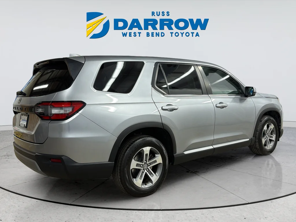Used 2023 Silver Honda EX-L image 4