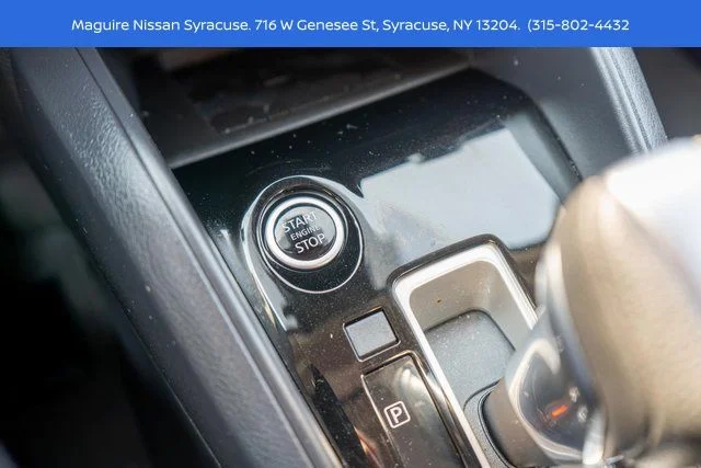 Used 2024 Pearl Nissan 1.6 SR image 28