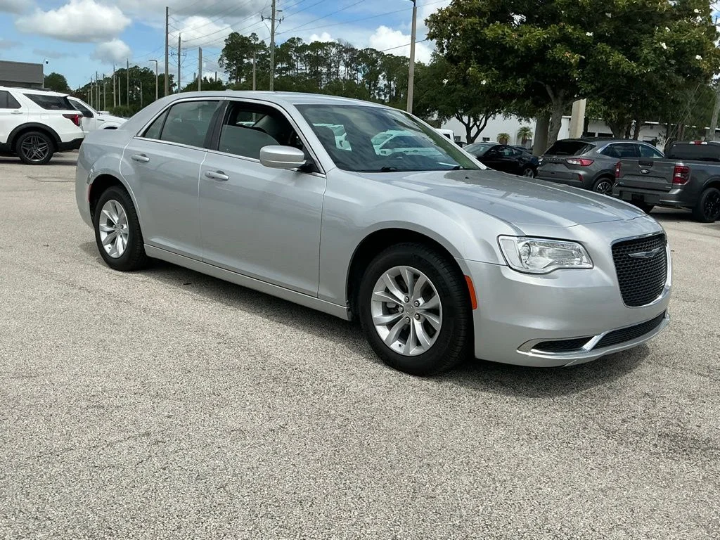 Used 2023 Silver Chrysler Touring image 17