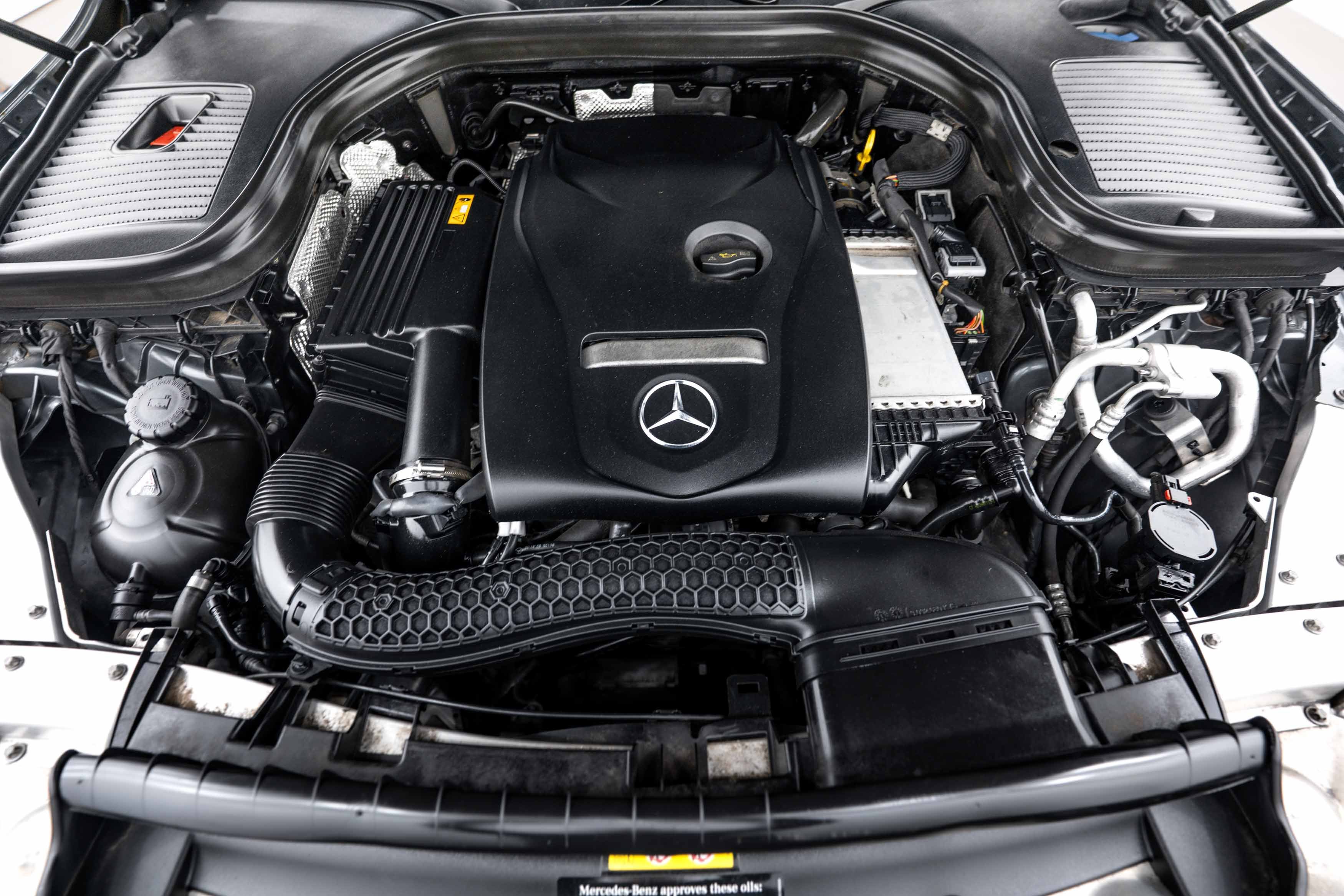 Used 2019 Selenite Grey Metallic Mercedes-Benz GLC 300 image 19