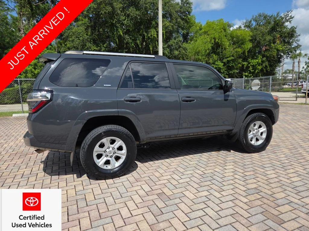 Certified Used 2024  Toyota SR5 image 11