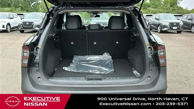 Used 2025 Black Nissan SR image 25