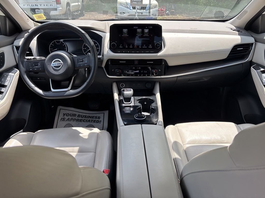 Used 2021 White Nissan SL image 29