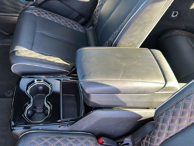 Used 2025  Jeep Summit image 34