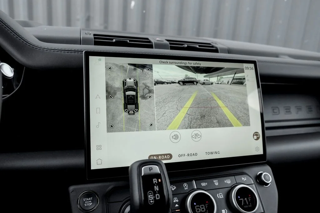 New 2026 Santorini Black Land Rover S image 13