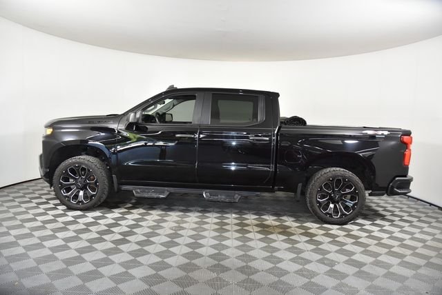 Used 2022 Black Chevrolet Custom image 7