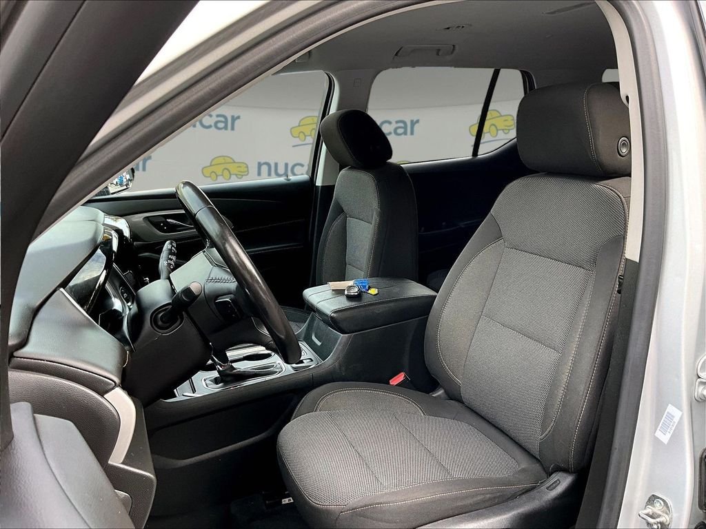Used 2020 Silver Ice Metallic Chevrolet LT image 10