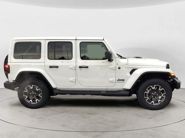 New 2026 Bright White Clearcoat Jeep 4-DOOR SAHARA image 7