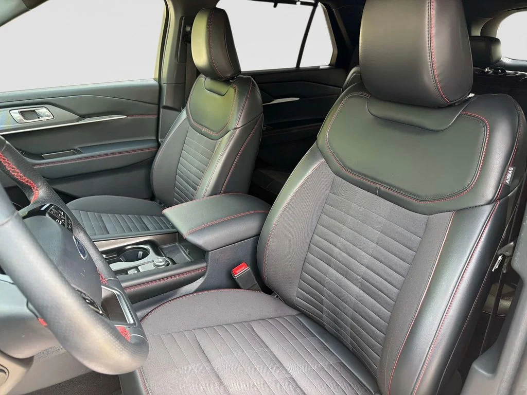 Used 2025 Vapor Blue Ford ST-Line image 22